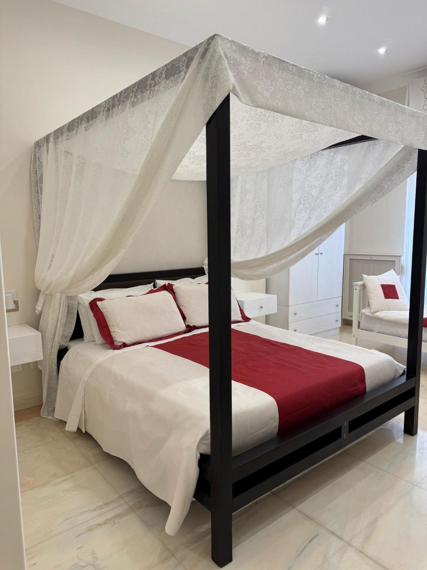 Bernini House Naples Hotell Eksteriør bilde